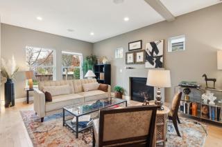 Spacious Family Retreat - Media Room & Patio home - Seattle - 0