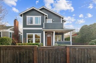 Spacious Family Retreat - Media Room & Patio home - Seattle - 6