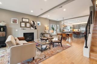 Spacious Family Retreat - Media Room & Patio home - Seattle - 4