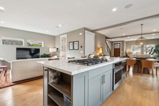 Spacious Family Retreat - Media Room & Patio home - Seattle - 2