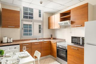 Cozy Studio at DEC Tower - Dubai - 6