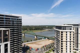 BW Spacious Riverview Apartment - Belgrad - 9