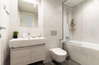 BW Spacious Riverview Apartment - Belgrad - 7