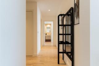 BW Spacious Riverview Apartment - Belgrad - 2