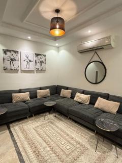 Beautiful apartment overlooking King Road - Dschidda - 4