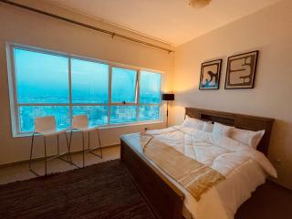 panorama sea view luxury apartment 3 bedroom VIP - Ajman - 3