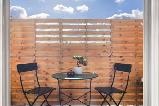 Mortimer Balcony - 1