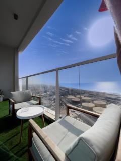 HiGuest - New! Stunning sea view studio, Balcony, Pool - 5