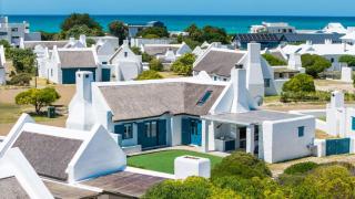 R&R on Chlamys Langezandt Fisherman's Village - Struisbaai - 5