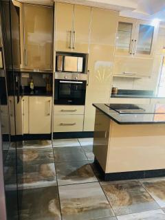 Laicah House - Tlokweng - 1