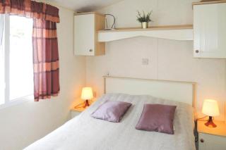 Mobile home in Kolczewo with a terrace - 1