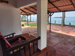 ILLIKKALAM Lakeside Cottages Kumarakom Kerala - 5