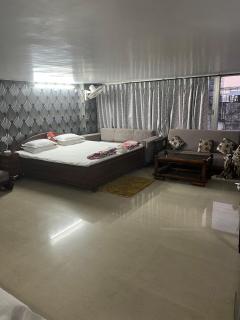 Penthouse with Terrace Garden - 0