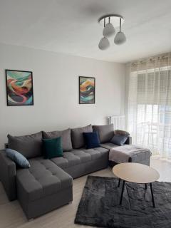 Elite Skyview Escape -Bright, Modern, Free Parking - Budapest - 0