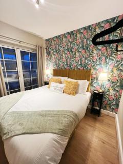 Lewisham - Southeast London - Stunning 5 Bedroom House - Sleeps up to 10 guests - Business - Contractors - Families - Leisure - - 9