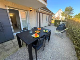 Petite cour privée - à 1minute à pied de la plage - Merville-Franceville-Plage - 0