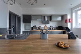 Brand New 5 Bed Home With Snooker Table, Wolverhampton - 4