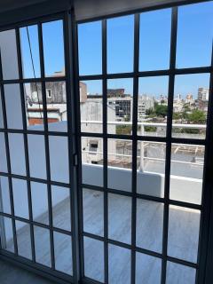 Luminoso y Amplio departamento centrico - 1