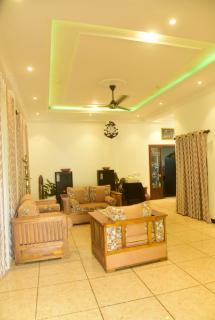 White House hotel and resort - - 1