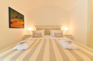 Queen Suite - Luxury Rooms - 6