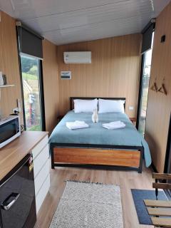 Bruce Farm Alpaca Cabin 4 by Tiny Away - Balclutha - 5