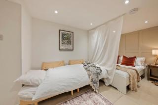 Chic Retreat in Little Venice - London - 7