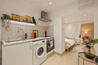 Chic Retreat in Little Venice - London - 5
