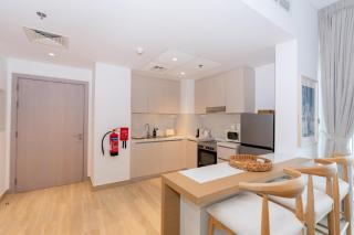 One Bedroom Apartment in Yas Island with Complimentary Yas Theme Park Tickets - Abu Dhabi - 1