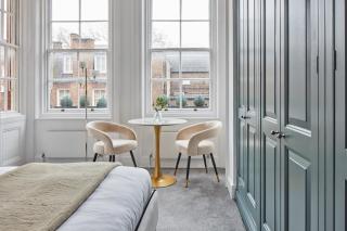 Luxe Mayfair Duplex - Spacious 3BR Serviced Apartment - 4