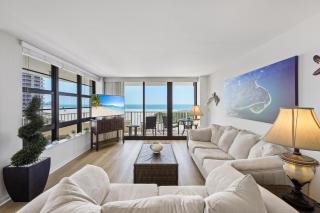 Two-balcony beachfront condo with pool/tennis/grills - 9