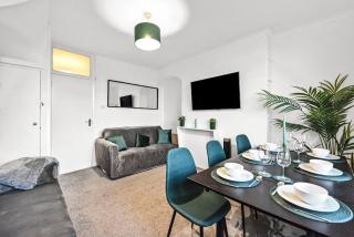 Cosy Cityscape Two Bed Apartment - Londra - 2