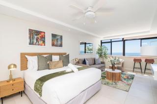 Studio w King Bed Sea Views Promenade - Cape Town - 0