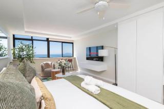 Studio w King Bed Sea Views Promenade - 5