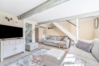 Shedrick Cottage - 1