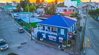 Travelart Backpackers Hostel - Belize City - 0