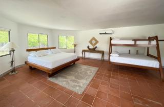 Quinta del Mar Crystal Beach - Tintipan Island - 5