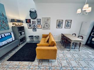 Stylish Boutique Duplex Apartment Home - Orange - 2 Double Bedrooms - Hamrun - 1