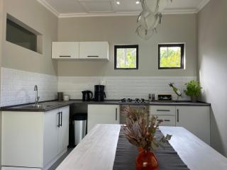 Wildflower Cottage - Darling - 1