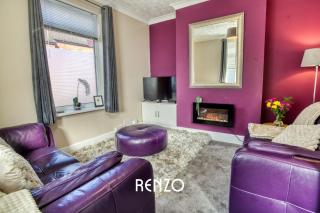 Bright and Warm 3-beds Home in Lincoln by Renzo, Driveway Parking, Sleeps 6! - Lincoln - 9