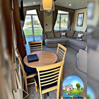 Luxury Sandhills Caravan Rental - Winthorpe - 4