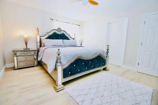 Mins to Atlantic Ave, bars, restaurants & beach! - 7