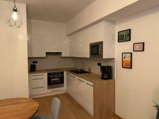 Czech TESLA apartment by Rentez - Prague - 9