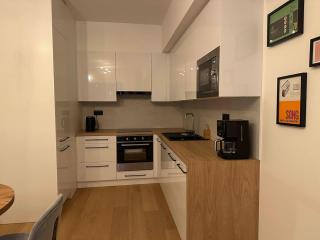 Czech TESLA apartment by Rentez - Prague - 4