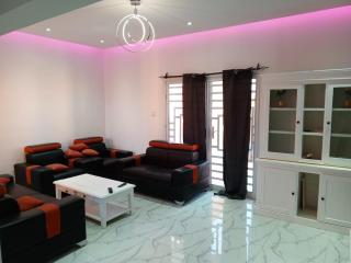 Villa meublée de 300 m2 à louer ou vendre - Mbour - 3