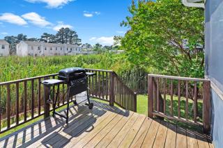 Seas the Day - Water views, Shared pool! - 5
