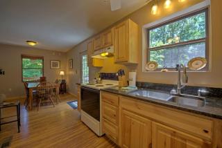 Black Bear Cabin by Carolina Mornings - Black Mountain - 1