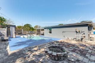 8 Mi to Sunset Beach Home with Large Patio and Pool! - 8