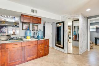 8 Mi to Sunset Beach Home with Large Patio and Pool! - 2