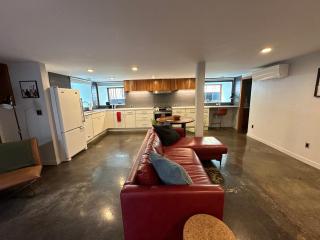 The Church, Built in 1923 & 2 Blocks From Downtown - 8