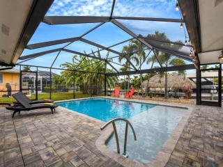 Heated Pool, Gulf Access, Dock, Tiki Hut - The Lucky Pelican - Roelens - Cape Coral - 9